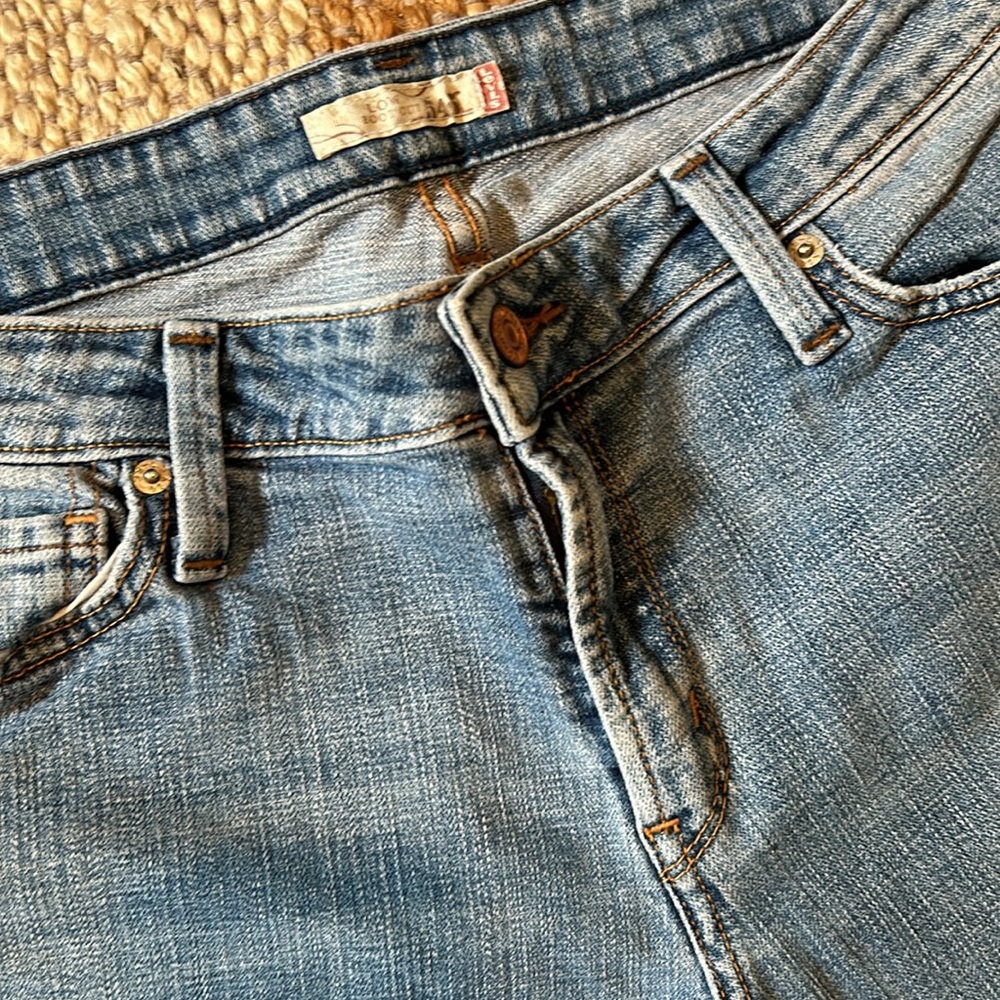 Levi Jeans - Picture 2 of 6
